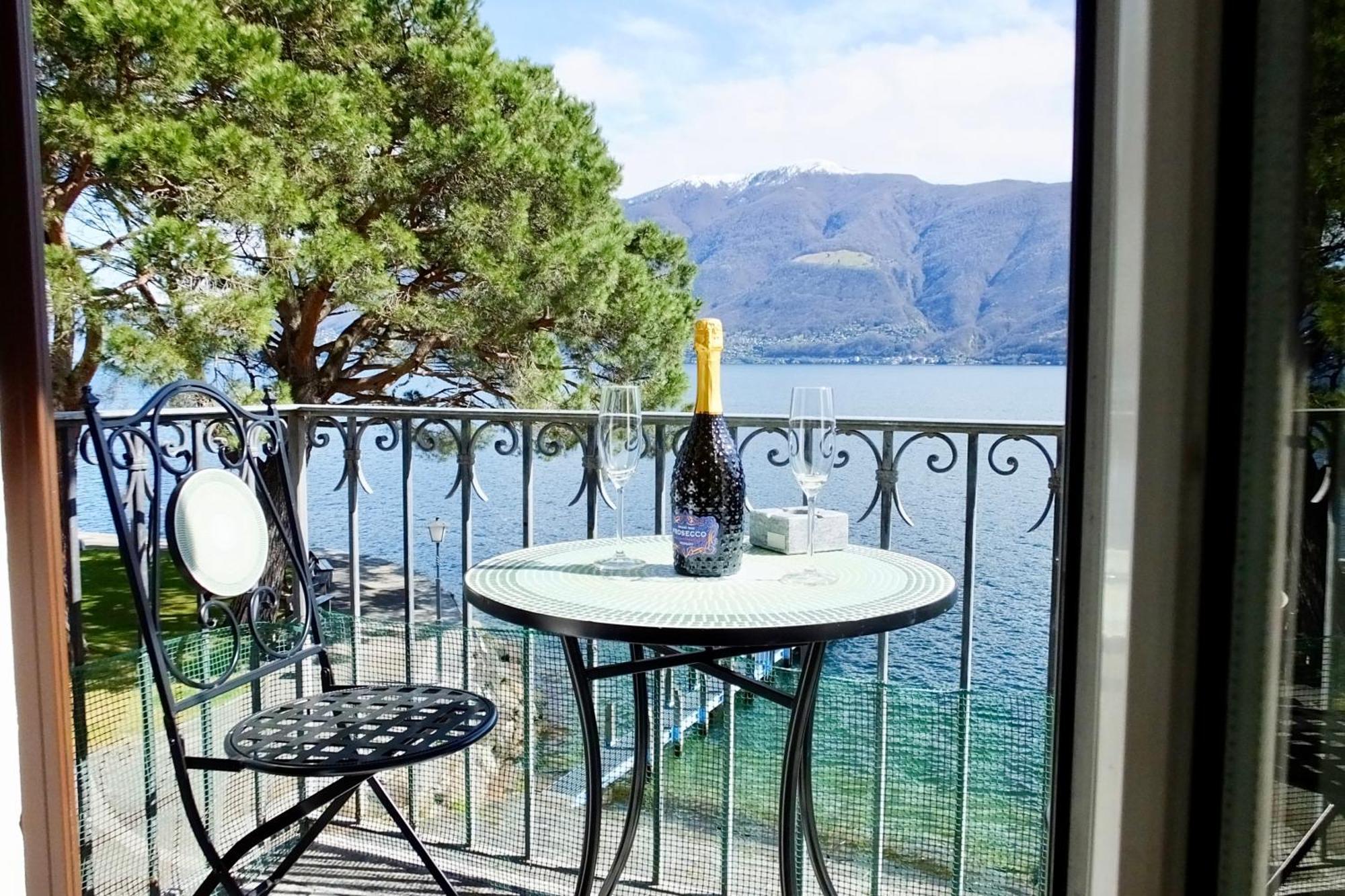 Casa Al - Lakefront Two-storey On Promenade Appartamento Brissago