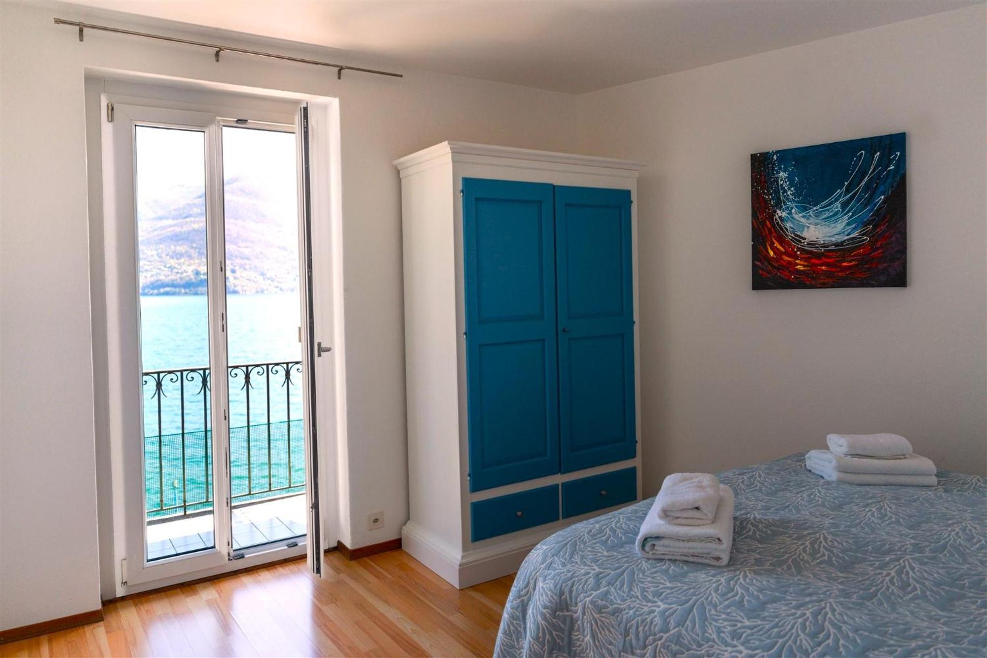 Casa Al - Lakefront Two-storey On Promenade Appartamento